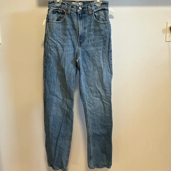 Abercrombie & Fitch 90s straight jeans. - Picture 2 of 10